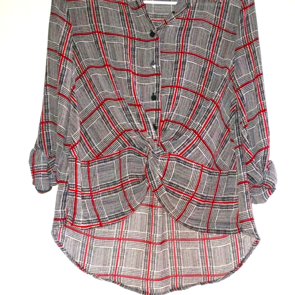 Women's Dressy Blouse - Picture 4 of 8
